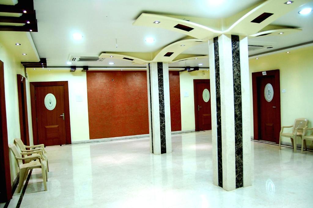 Hotel Kusum ビラーイー エクステリア 写真